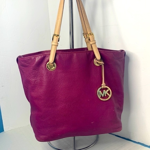 Michael Michael Kors jet set tote in Raspberry - Picture 1 of 12